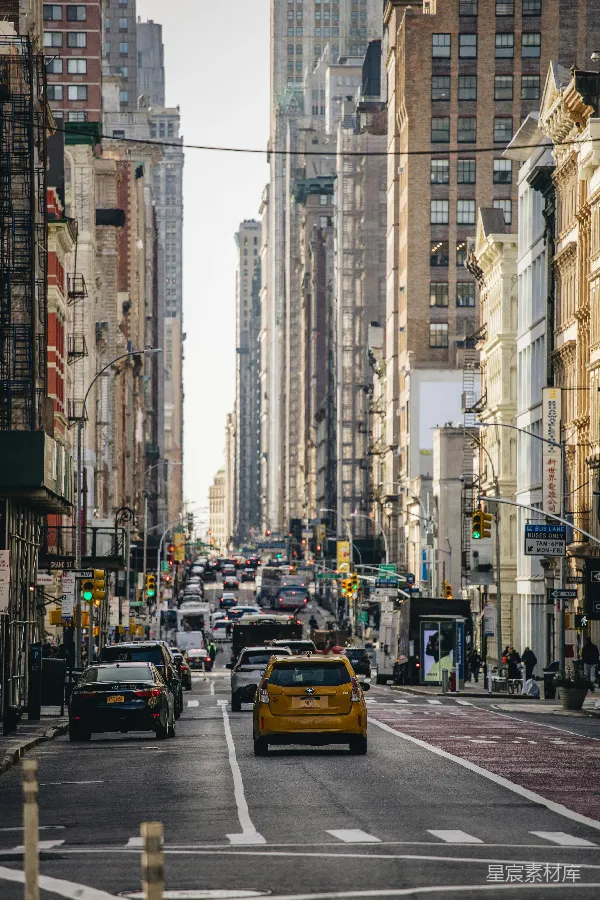 高清摄影 繁忙都市中的黄色出租车