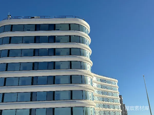 高清摄影 现代建筑的弧形玻璃立面