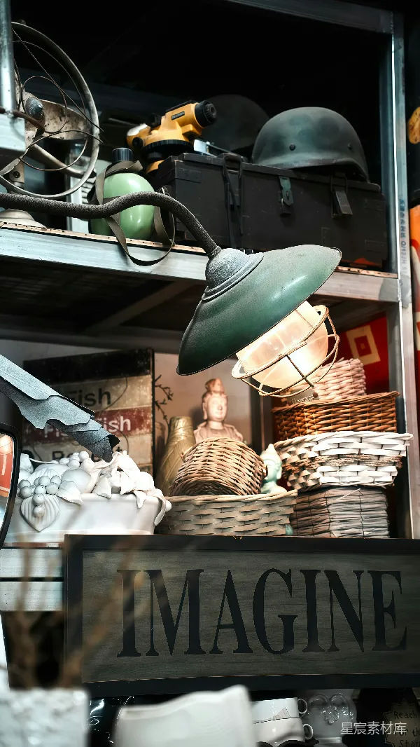 高清摄影 复古商店的橱窗展示
