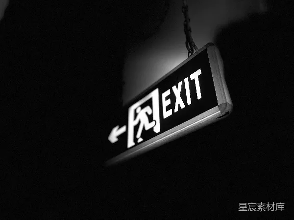 高清摄影 黑暗中的出口标志