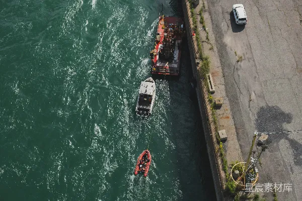 高清摄影 救援行动：海上救生艇救援