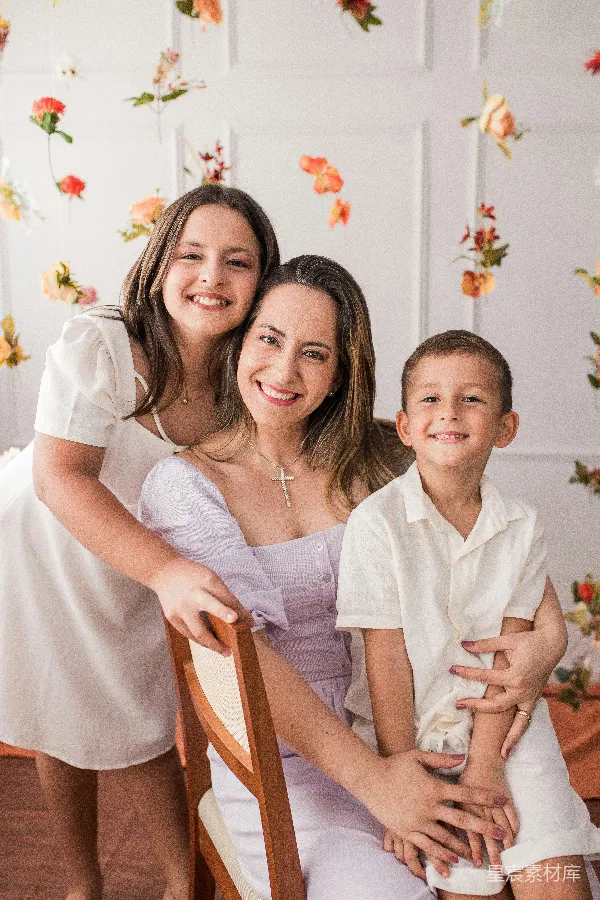高清摄影 温馨的母子合影