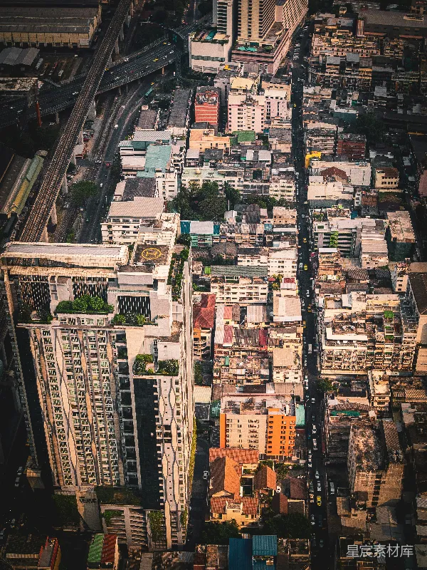 高清摄影 城市航拍：高楼与低矮建筑的对比