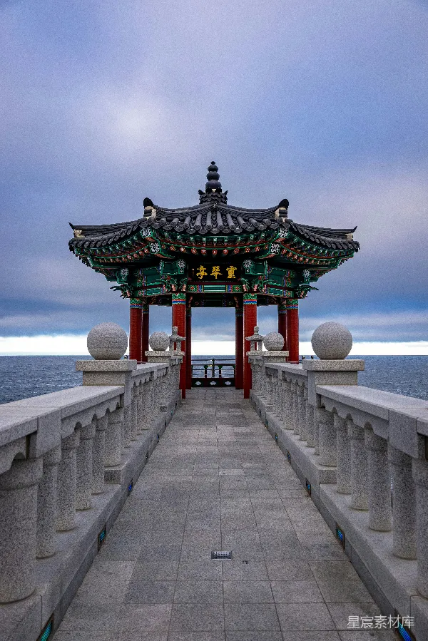 高清摄影 一座红顶的房子