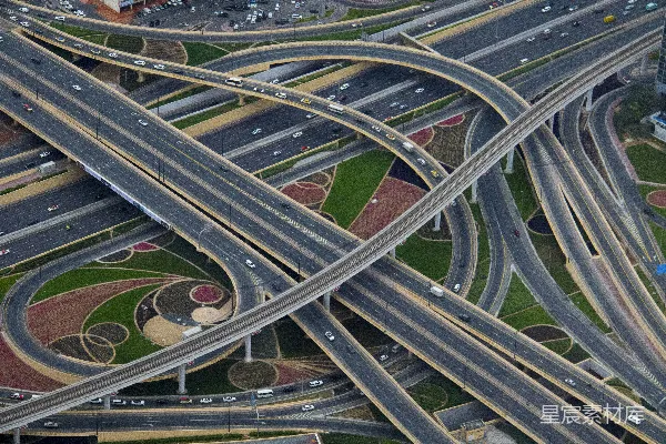 高清摄影 灰混凝土路的 aerial 拍照