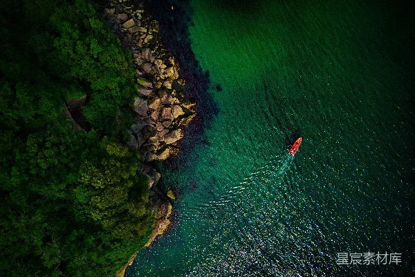 高清摄影 白天海上的船只的空中视角