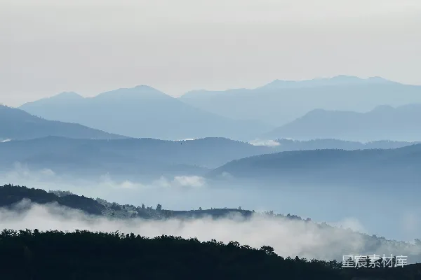 高清摄影 山间白天绿树