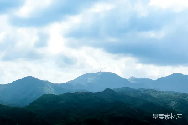 高清摄影 远处山脉的一览