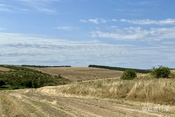 高清摄影 田间一条土路