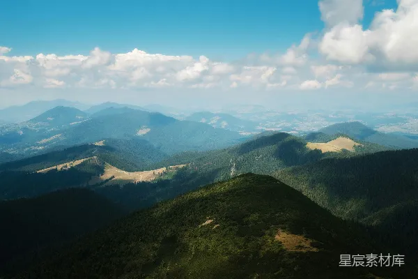 高清摄影 山顶上看的一片山峦美景