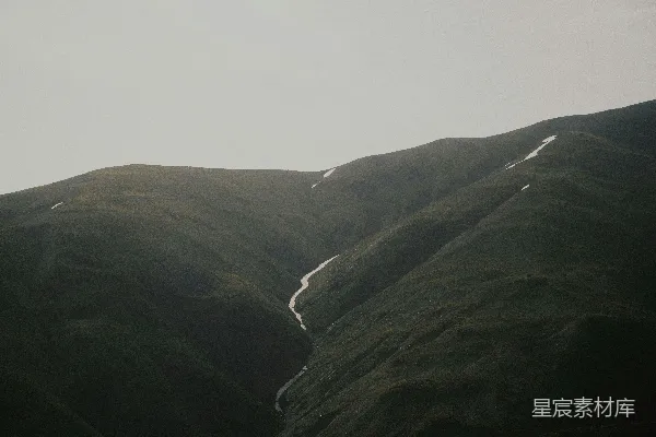 高清摄影 一座山的雪景