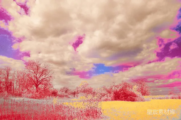 高清摄影 surreal景观中洋溢着鲜艳的粉紫色云朵。