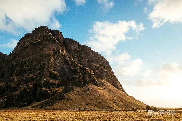 高清摄影 蓝天下山峦