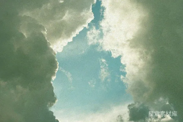 高清摄影 云开见天，碧空如洗。