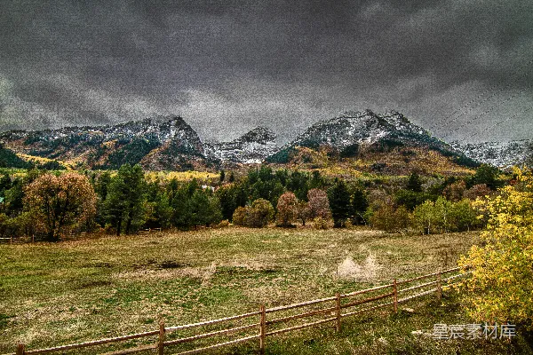 高清摄影 山间的开阔地带