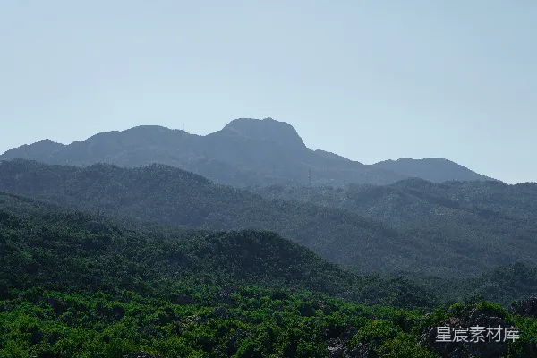 高清摄影 有树有山的风景