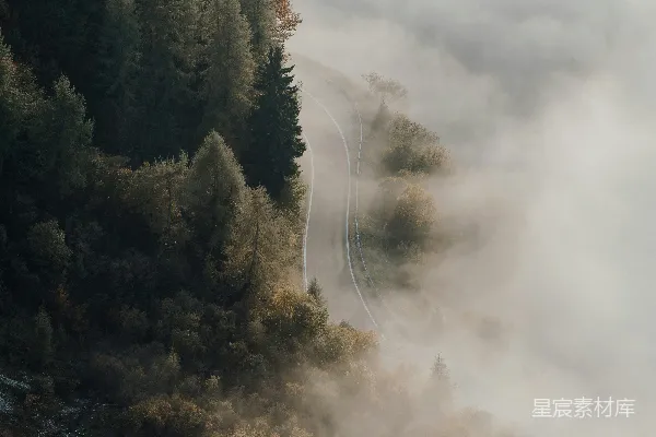 高清摄影 覆盖着绿树的山峦