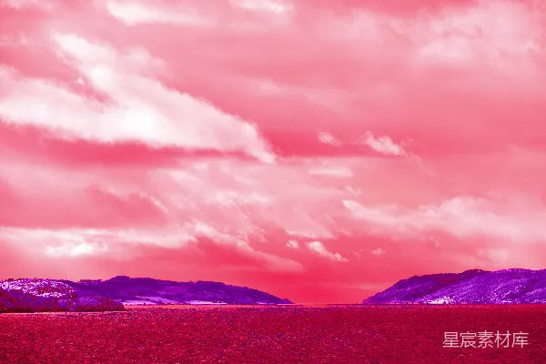 高清摄影 天空中呈粉红色的大水体和陆地。