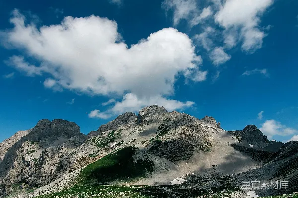 高清摄影 白天拍摄的山 Range 画面