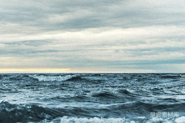 高清摄影 波浪与云的风景摄影