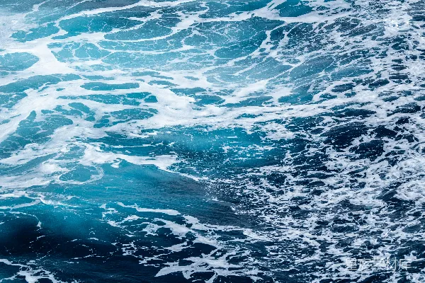 高清摄影 波涛汹涌的海浪带着泡沫
