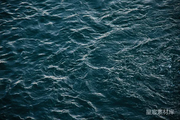 高清摄影 波涛汹涌的水面
