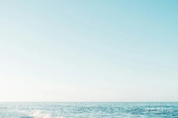 高清摄影 蓝天下的海浪在白天