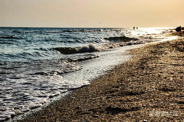 高清摄影 白天海边的照片