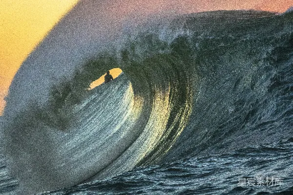 高清摄影 人在浪上冲浪