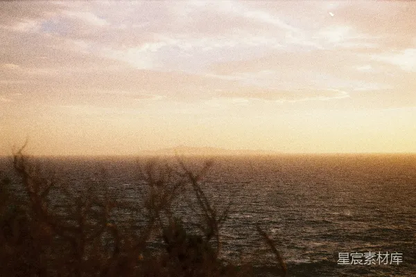 高清摄影 夕阳下的水面景色
