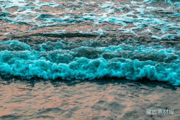 高清摄影 海浪拍打着海岸