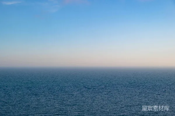 高清摄影 海上碧空一片