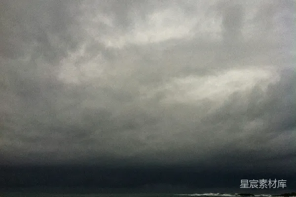 高清摄影 云下海浪