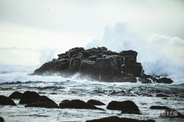 高清摄影 岩石构造和地下水