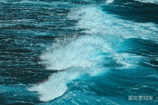 高清摄影 海浪拍打岸边