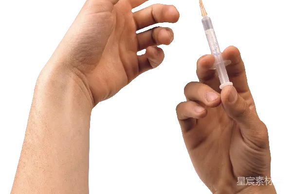 元素素材 手持注射器准备注射的双手特写