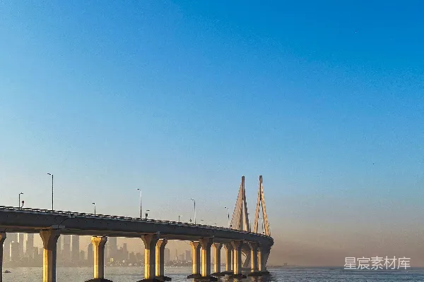 高清摄影 一座跨越大片水域的大桥