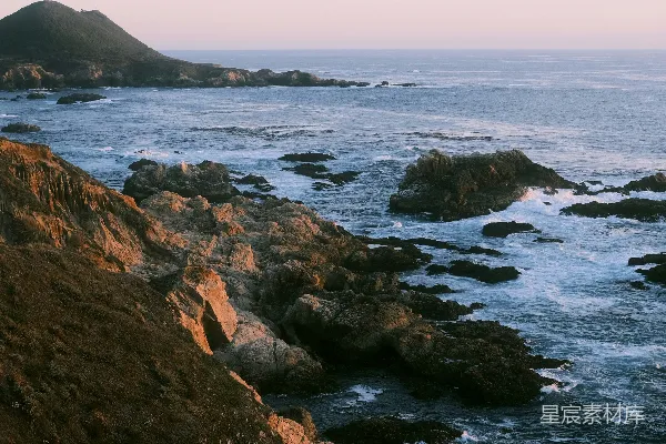 高清摄影 悬崖上俯瞰的大海景色