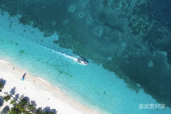 高清摄影 白天海上的船只 aerial 视角