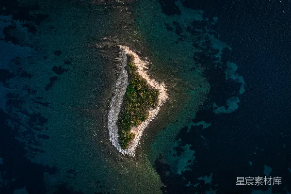高清摄影 海洋中岛屿的俯视画面