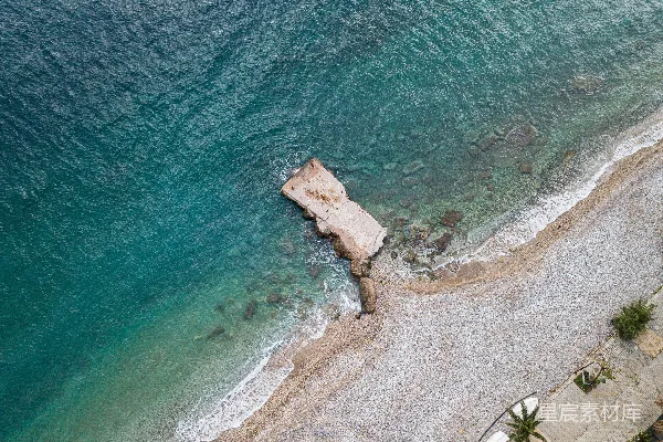 高清摄影 白天海滩的空中俯瞰视角