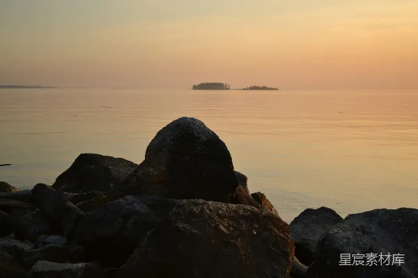 高清摄影 海滩上的岩石
