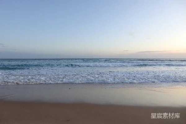 高清摄影 有波涛的海滩