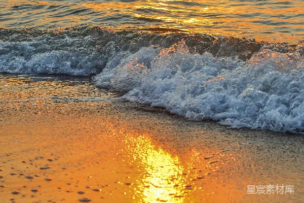 高清摄影 海滩上的太阳正在 Setting 夕阳西下