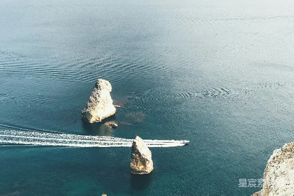 高清摄影 白石与流水