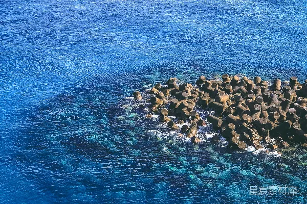 高清摄影 水上体内的珊瑚的 aerial 拍摄