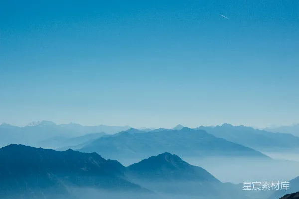 高清摄影 白天的蓝山