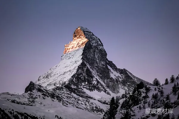 高清摄影 被雪覆盖的山峰