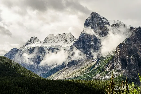 高清摄影 灰白山