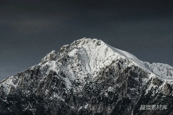 高清摄影 云中雪峰